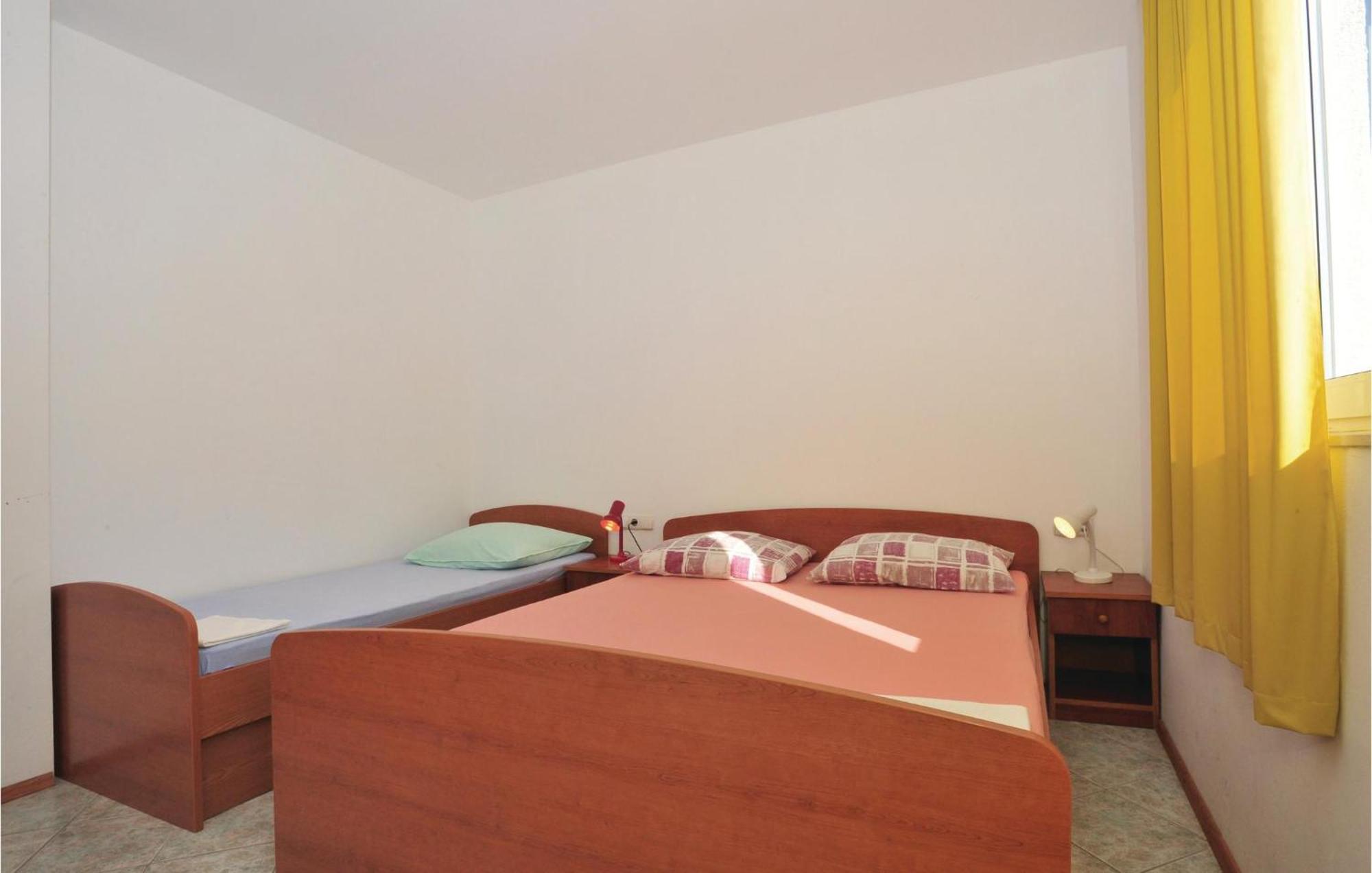 Seahorse Apartments Ражань Экстерьер фото