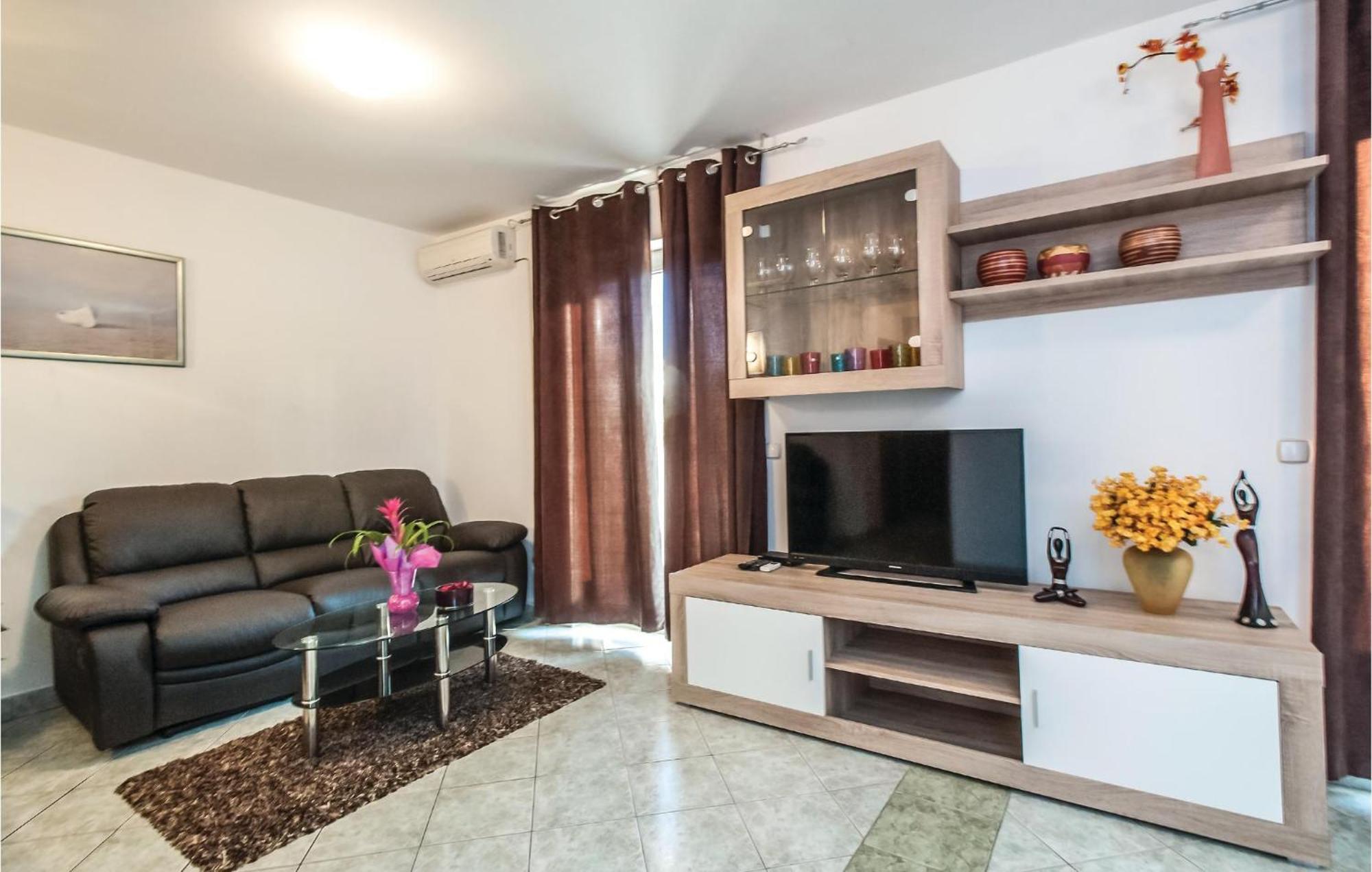Seahorse Apartments Ражань Экстерьер фото