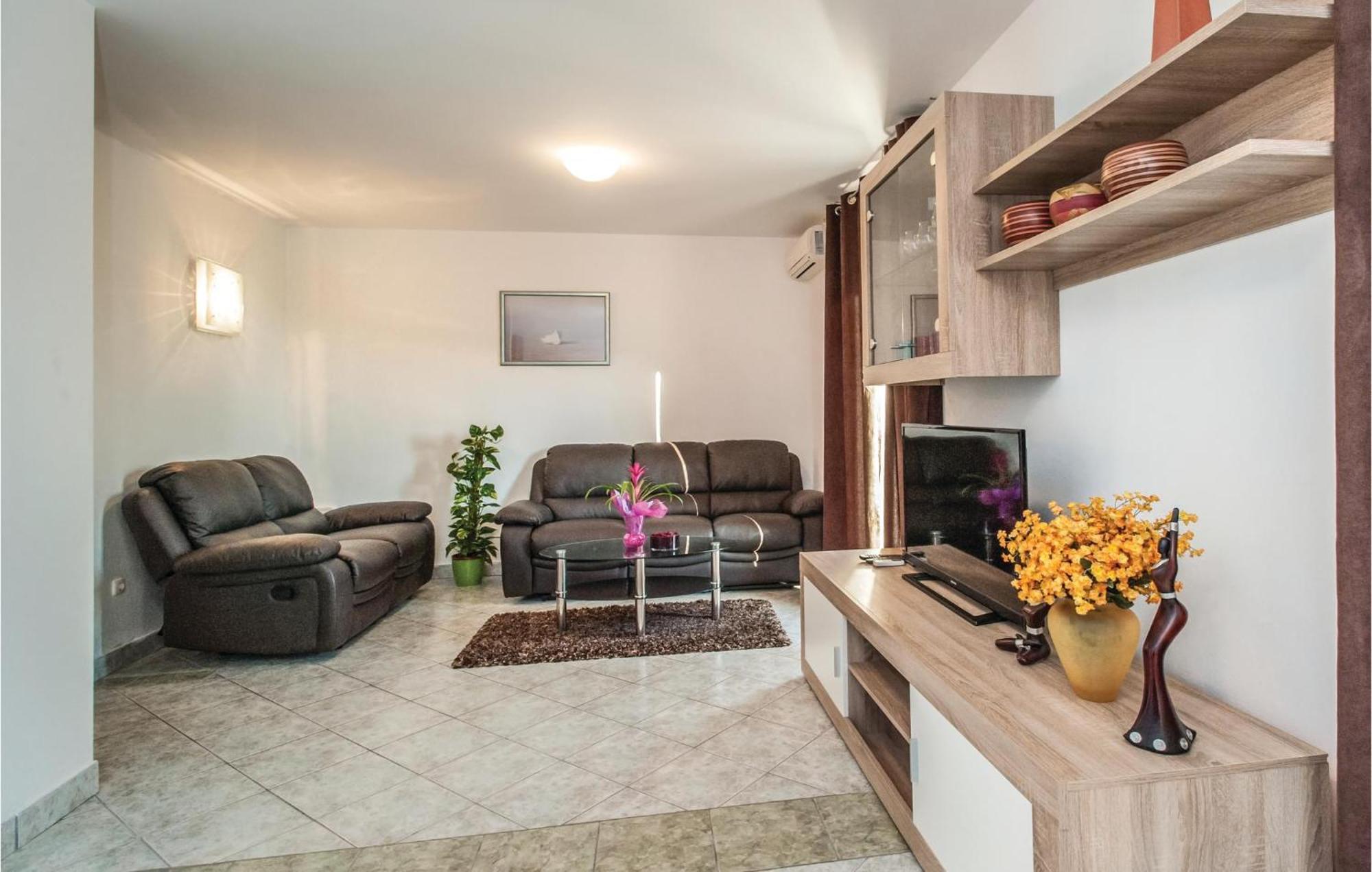 Seahorse Apartments Ражань Экстерьер фото