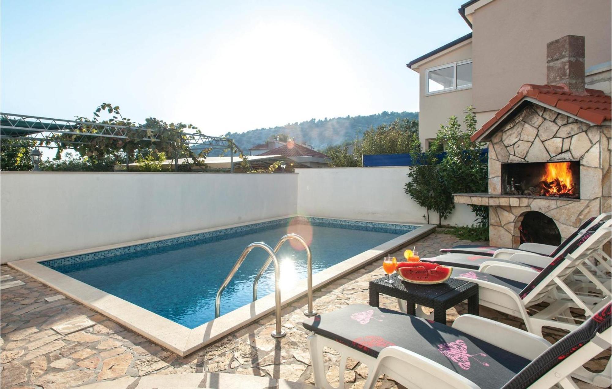 Seahorse Apartments Ражань Экстерьер фото